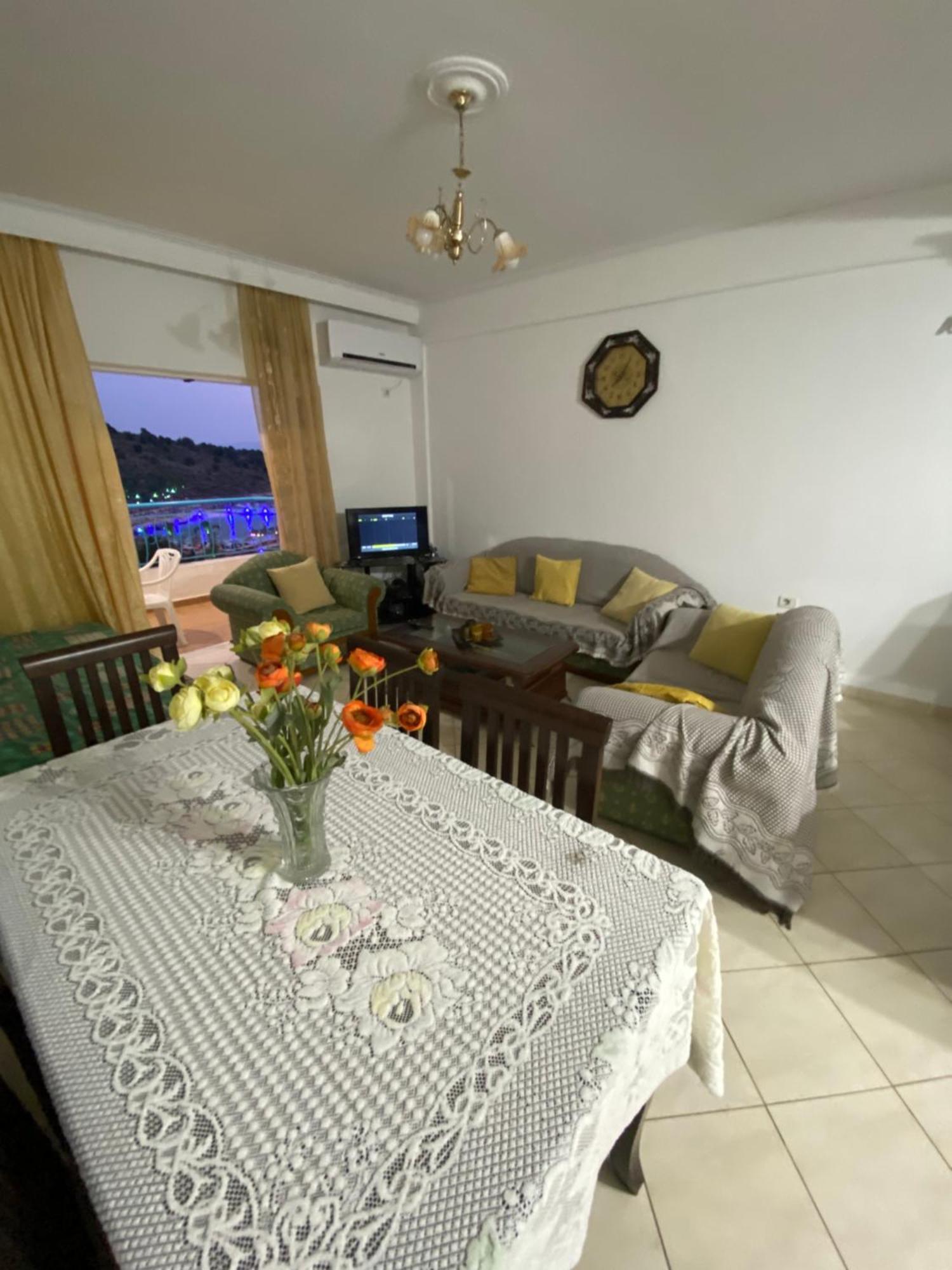 Apartaments Rraku Sarande Luaran gambar