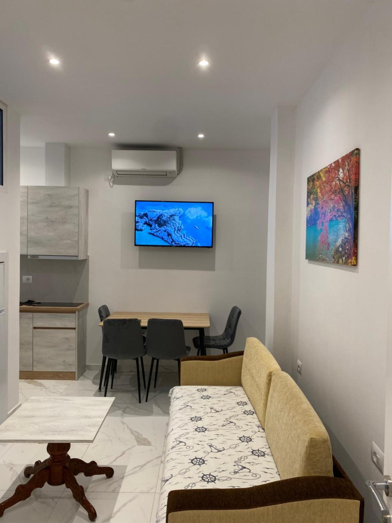Apartaments Rraku Sarande Luaran gambar