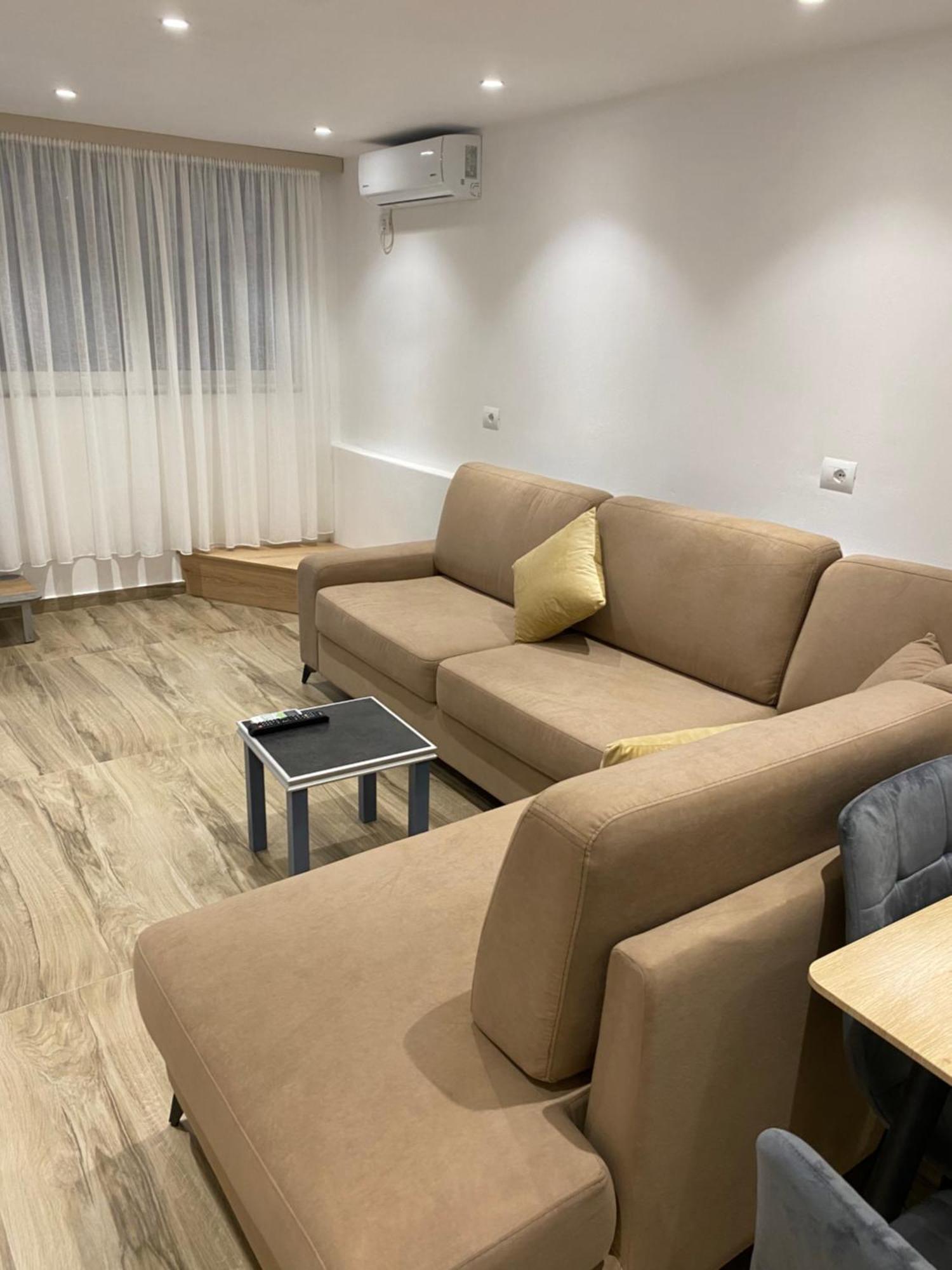 Apartaments Rraku Sarande Luaran gambar