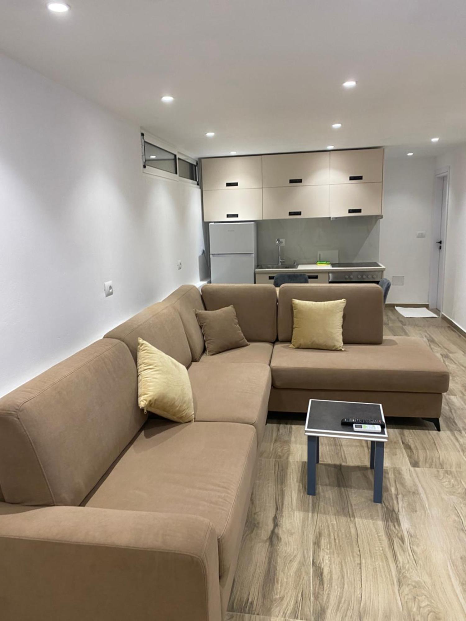 Apartaments Rraku Sarande Luaran gambar